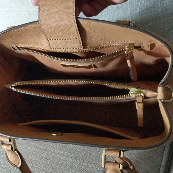 Tory Burch  Robinson Bag - Picture 12 of 14